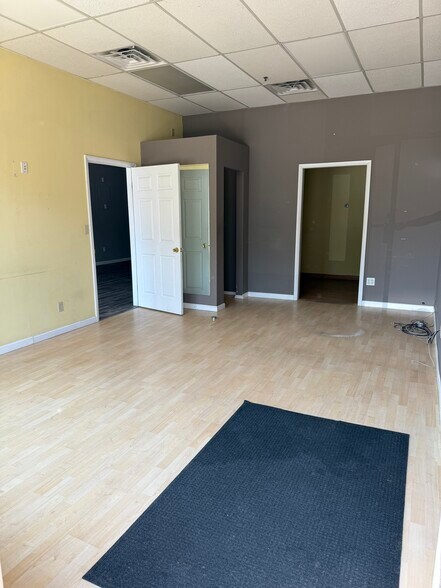 161 S Middletown Rd, Nanuet, NY à louer - Photo de l’immeuble – Image 3 sur 13