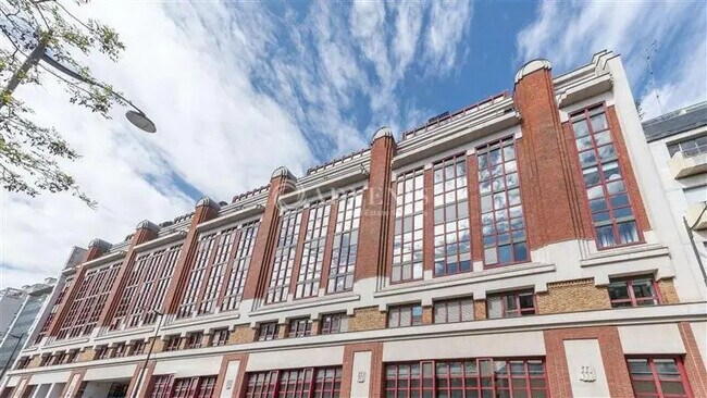 Plus de détails pour Bureau à vendre