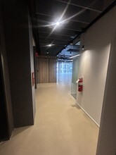 809 Broadway, New York, NY à louer Photo intérieure– Image 2 sur 10