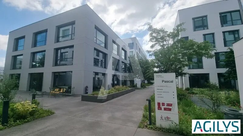 11 Rue Ella Maillart, Massy à louer Photo de l’immeuble– Image 1 sur 11