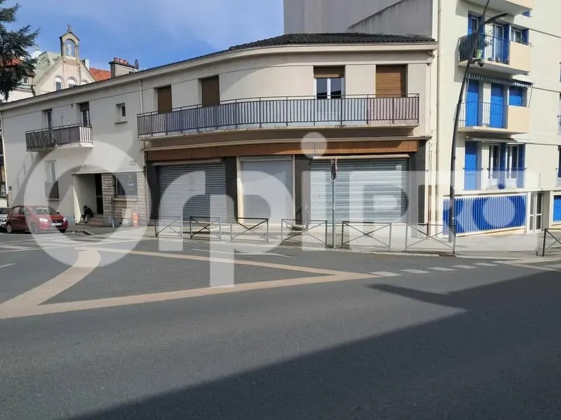 Local commercial dans Montluçon à louer Photo de l’immeuble– Image 1 sur 7