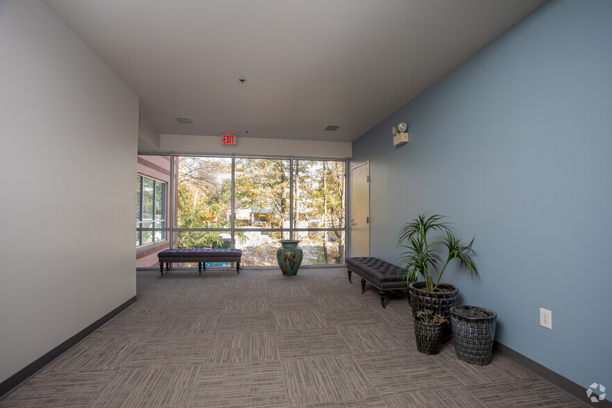 308 W Rosemary St, Chapel Hill, NC à vendre - Hall d’entrée – Image 3 sur 22