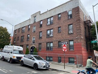 Plus de détails pour 3791 102nd St, Corona, NY - Logement à vendre