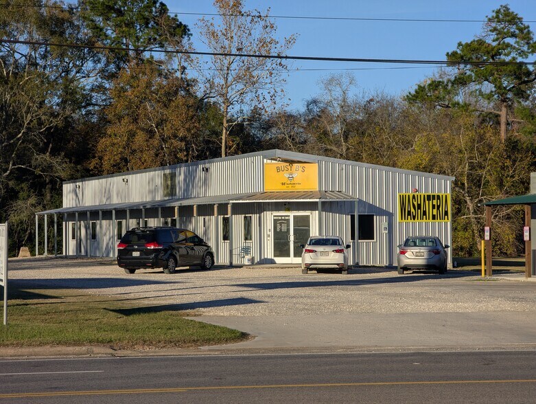 660 Highway 105 E, Sour Lake, TX à louer - Photo de l’immeuble – Image 2 sur 17
