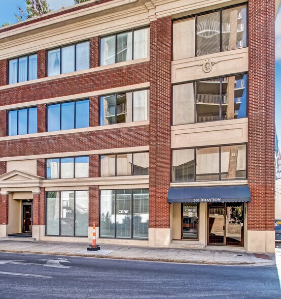 300 Drayton St, Savannah, GA à louer - Photo de l’immeuble – Image 2 sur 24