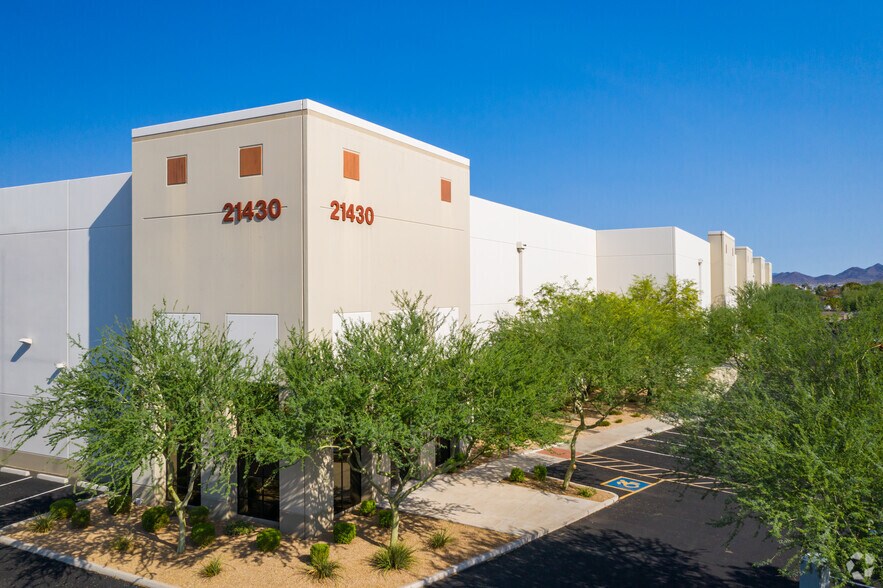 21430 N 15th Ln, Phoenix, AZ à louer - Photo de l’immeuble – Image 3 sur 5