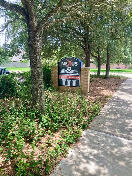 2045 Reflection Bay Dr, Pearland, TX à vendre - Photo de l’immeuble – Image 2 sur 2