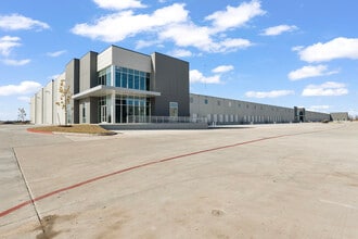 Stafford Logistics- Building 1, Stafford, TX à louer Photo de l’immeuble– Image 2 sur 3