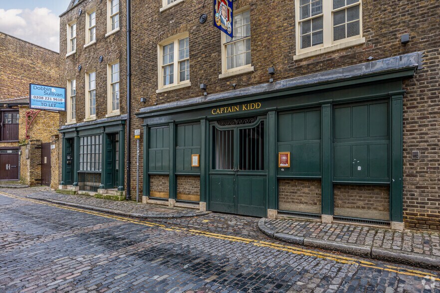 108-110 Wapping High St, Londres à louer - Photo de l’immeuble – Image 3 sur 3
