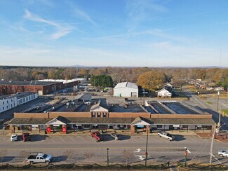 Plus de détails pour 100-112 S Main St, Stanley, NC - Local commercial à louer