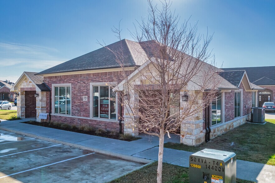 870 Hebron Pky, Lewisville, TX à vendre - Photo de l’immeuble – Image 2 sur 4