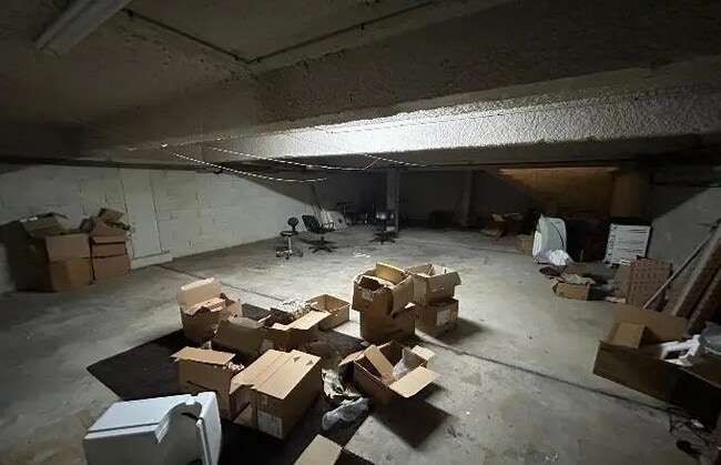 Plus de détails pour 26 Clos Des Perroquets, Champigny-sur-Marne - Local commercial à louer