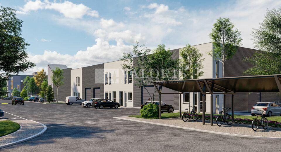 Local d'activités dans Bourgoin-Jallieu à vendre - Photo de l’immeuble – Image 2 sur 15
