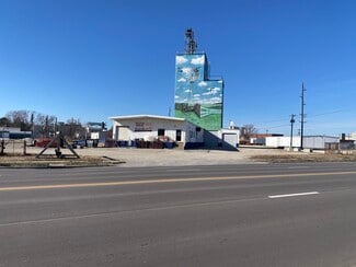 Plus de détails pour 515 6th St, Clay Center, KS - Industriel/Logistique à vendre