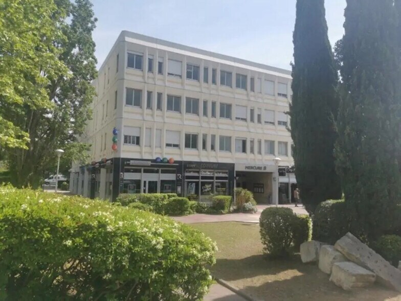 Bureau dans Aix-en-Provence à louer - Photo de l’immeuble – Image 3 sur 10