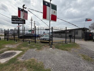 Plus de détails pour 11055 Eastex Fwy, Houston, TX - Local commercial à vendre
