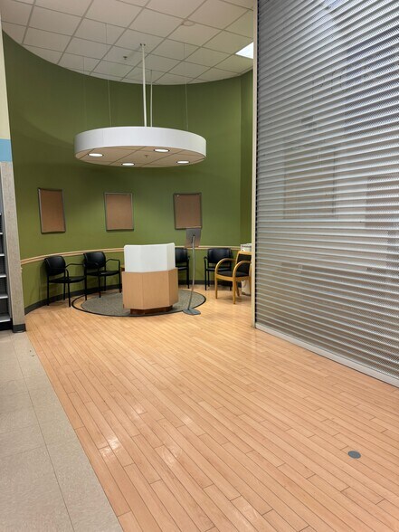 1301 E State St, Delmar, MD à vendre - Photo intérieure – Image 3 sur 23