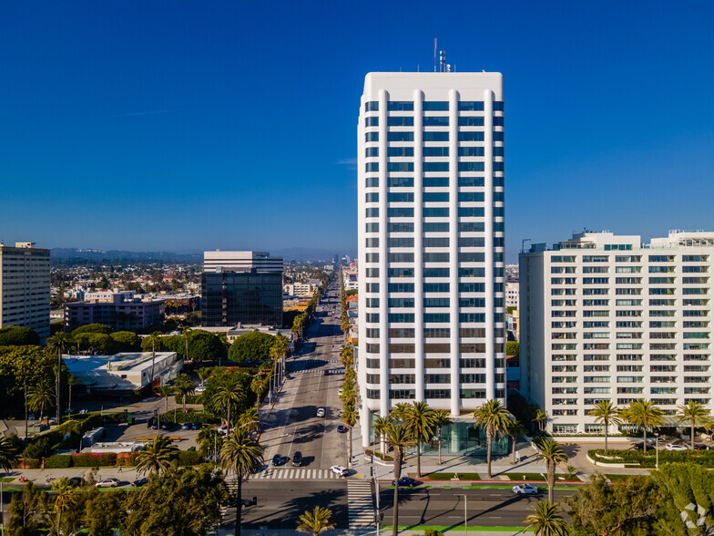100 Wilshire Blvd, Santa Monica, CA à louer - Photo de l’immeuble – Image 2 sur 11