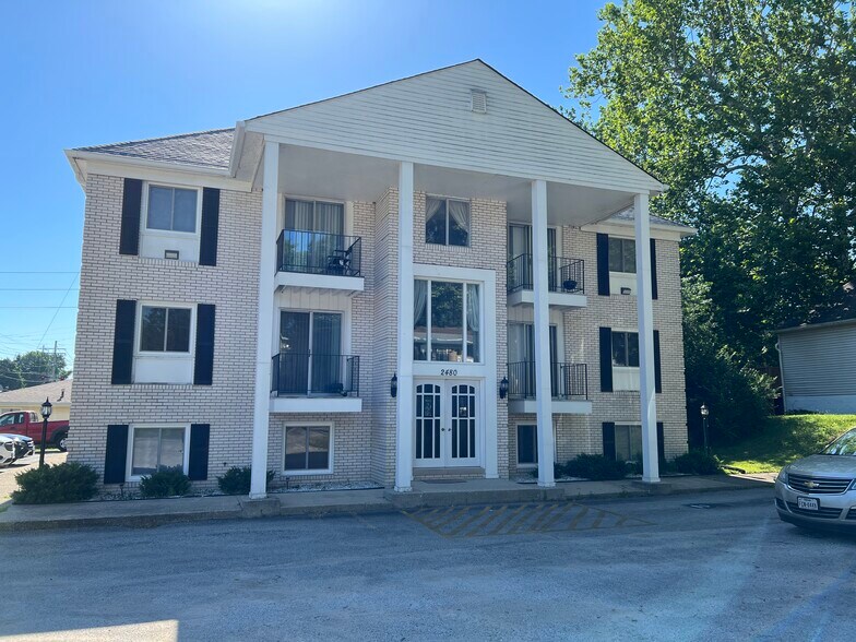 2480 N Graceland Ave, Decatur, IL à vendre - Photo principale – Image 1 sur 15