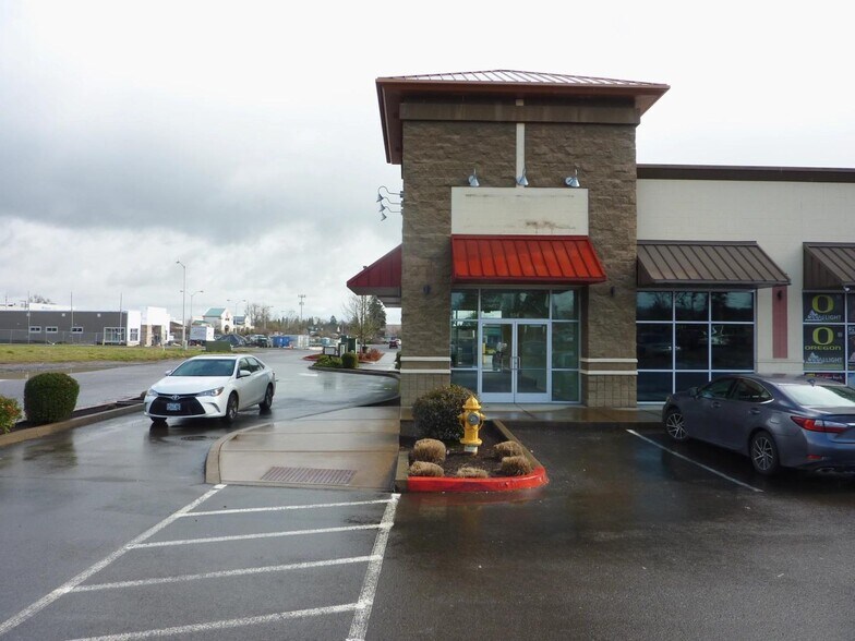 200 W Ellendale, Dallas, OR à louer - Photo de l’immeuble – Image 2 sur 9