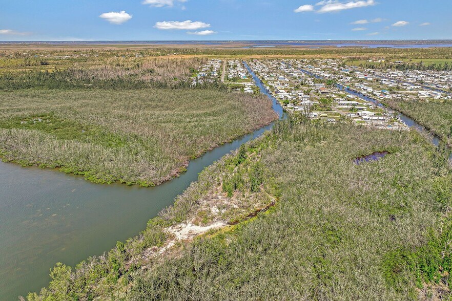 5596 Flamingo, Saint James City, FL à vendre - Aérien – Image 3 sur 12