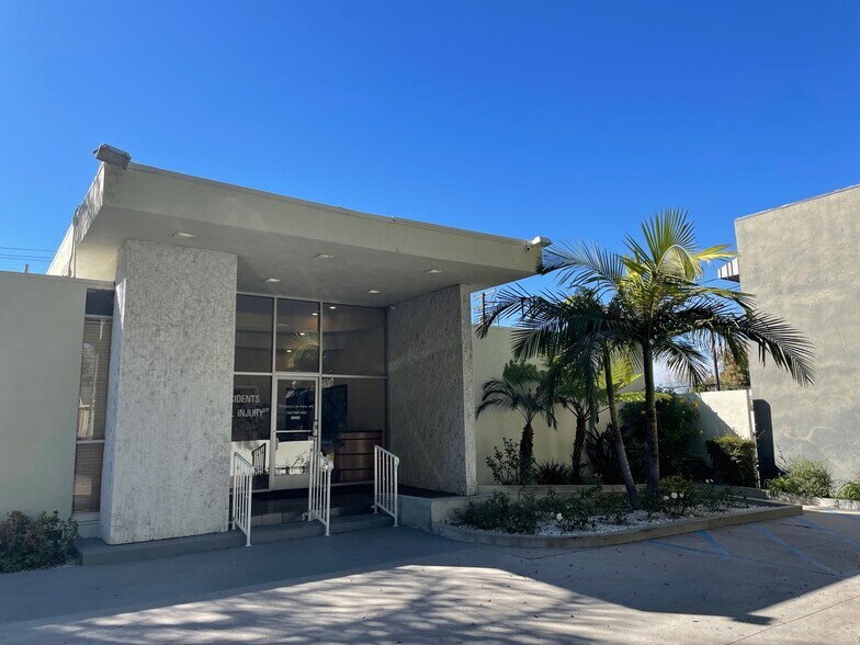 7915 Painter Ave, Whittier, CA à louer - Photo de l’immeuble – Image 3 sur 12