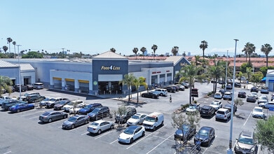 3200-3300 E Anaheim St, Long Beach, CA à louer Photo de l’immeuble– Image 2 sur 6