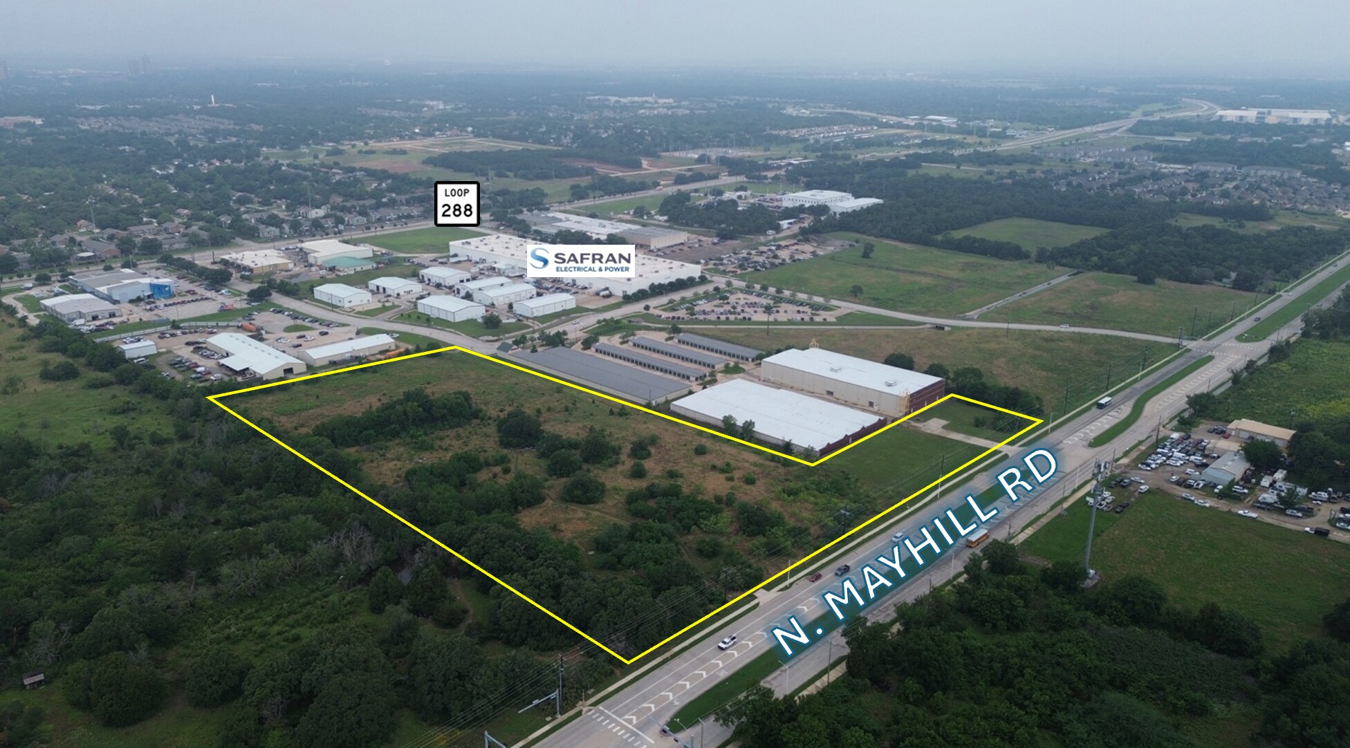 551 N Mayhill Rd, Denton, TX à louer Photo de l’immeuble– Image 1 sur 3