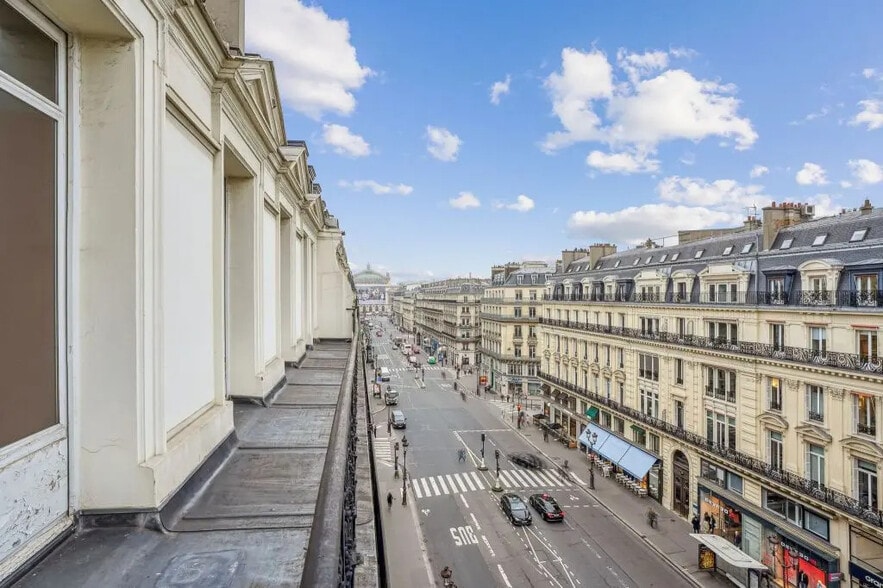 25 Avenue De L'Opera, Paris à louer - Photo de l’immeuble – Image 2 sur 7
