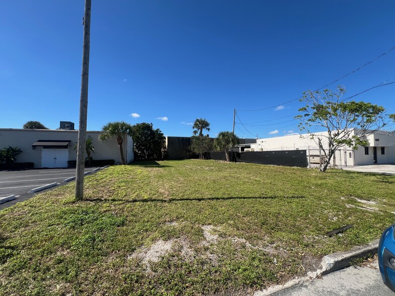 1141 Clare Ave, West Palm Beach, FL à louer - Autre – Image 1 sur 4