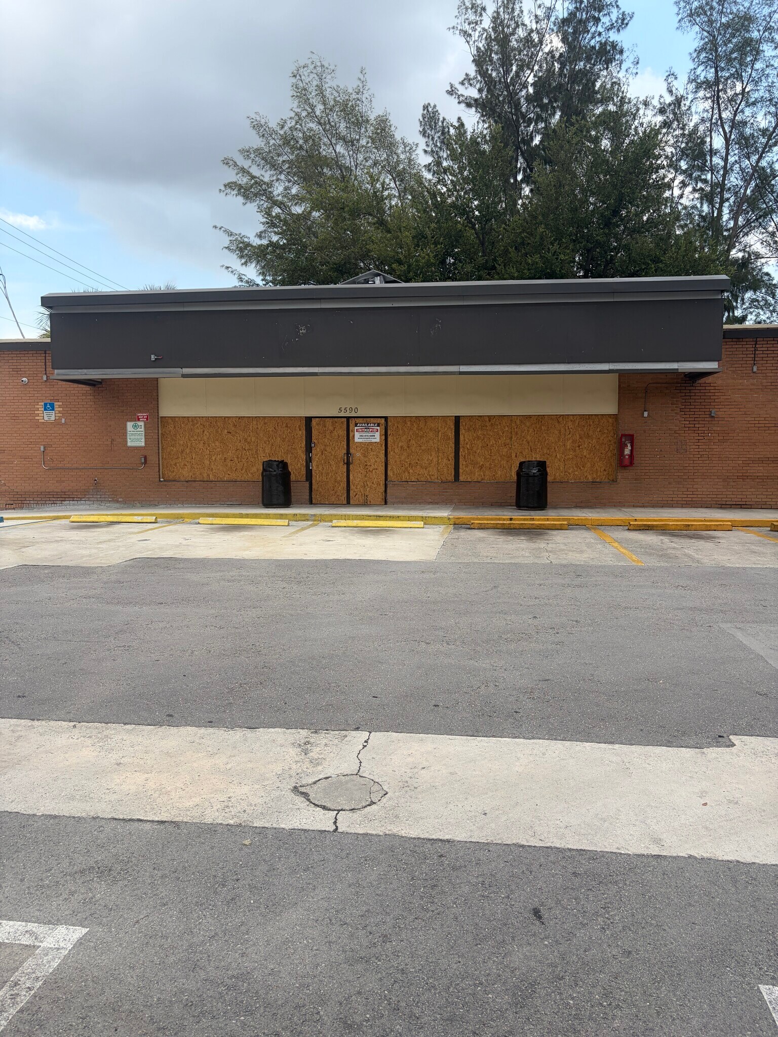 5550 NW 31st Ave, Fort Lauderdale, FL à louer Photo de l’immeuble– Image 1 sur 2