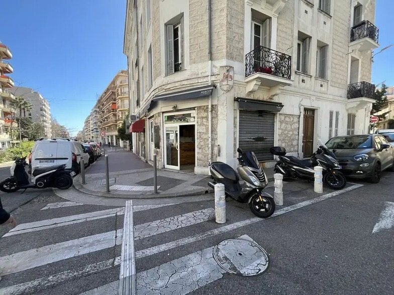 Local commercial dans Nice à louer - Photo de l’immeuble – Image 2 sur 4