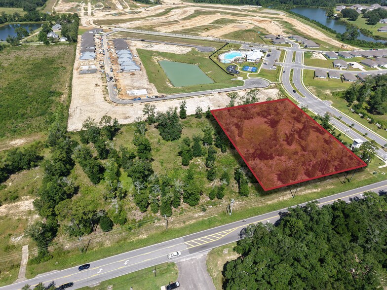 Woodbine Rd, Pace, FL à vendre - Photo de l’immeuble – Image 2 sur 3