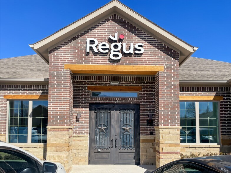 3921 Long Prairie Rd, Flower Mound, TX à louer - Photo de l’immeuble – Image 2 sur 11