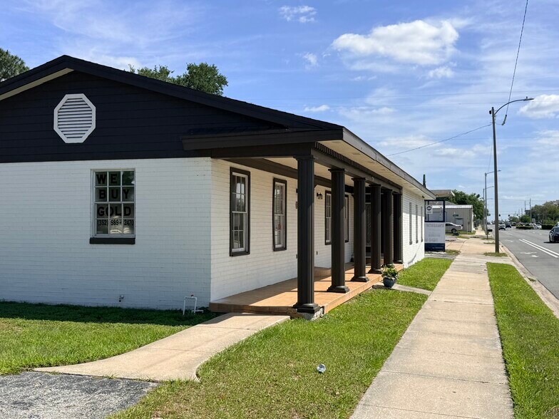 2201 S Bay St, Eustis, FL à louer - Photo de l’immeuble – Image 2 sur 10
