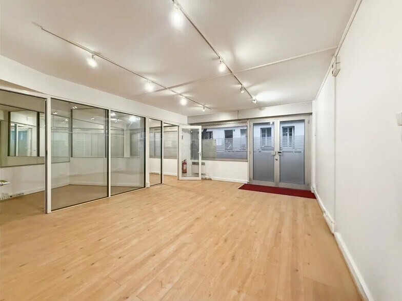 Bureau dans Paris à louer - Photo de l’immeuble – Image 1 sur 5