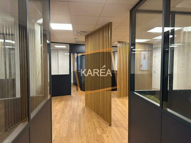 Plus de détails pour Bureau à vendre