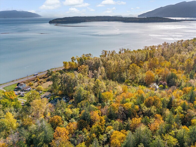 2519 Lummi Shore Rd, Bellingham, WA à vendre - Photo de l’immeuble – Image 2 sur 50