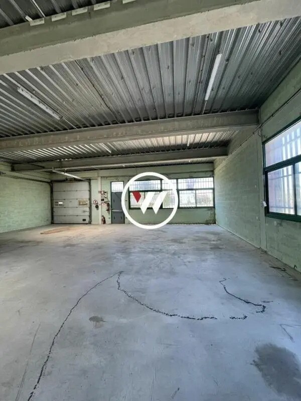 Plus de détails pour Local d'activités à louer