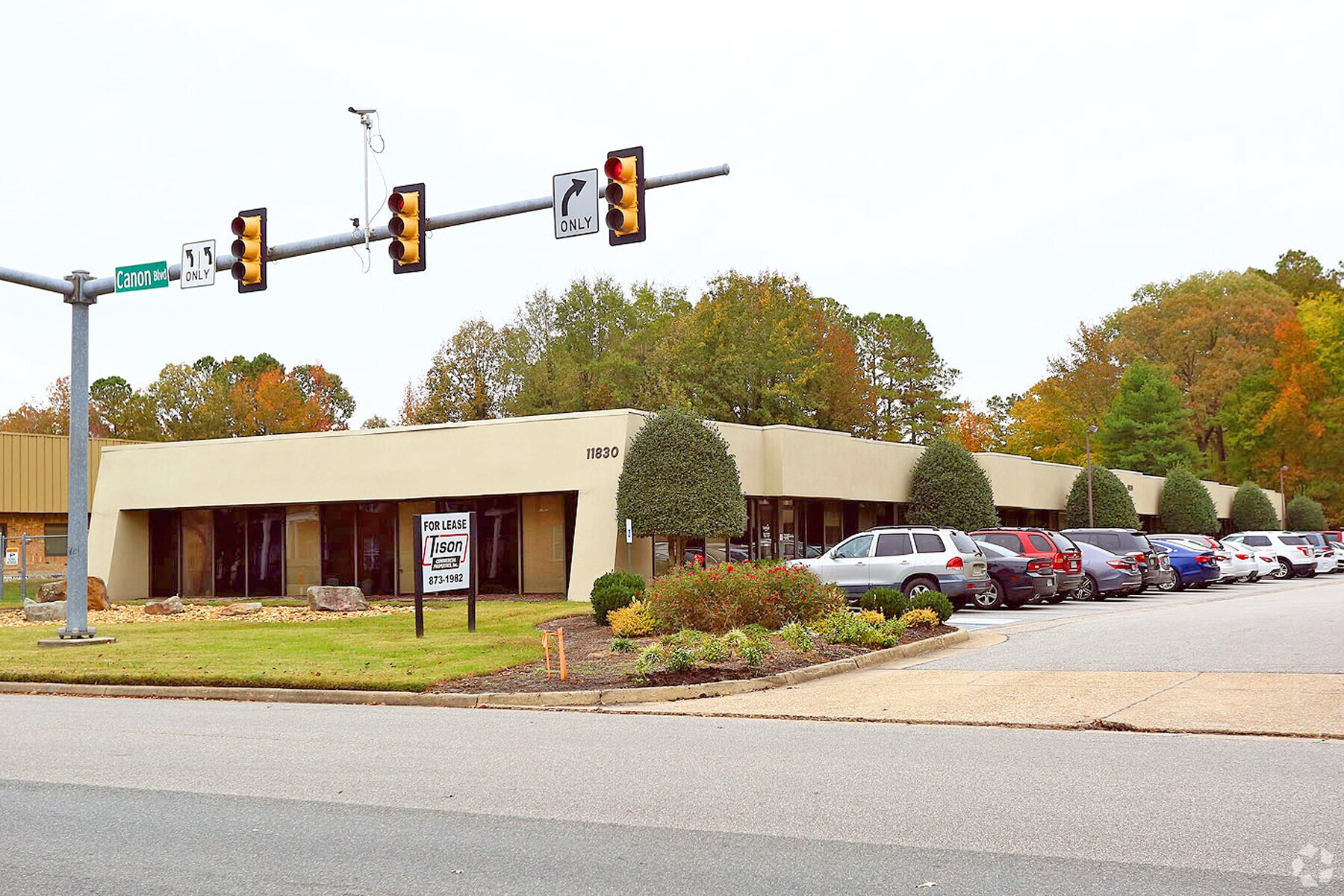 11830 Canon Blvd, Newport News, VA à louer Photo principale– Image 1 sur 7