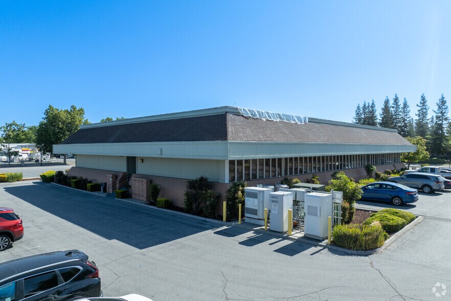 6105 Snell Blvd, San Jose, CA à louer - Photo de l’immeuble – Image 3 sur 5
