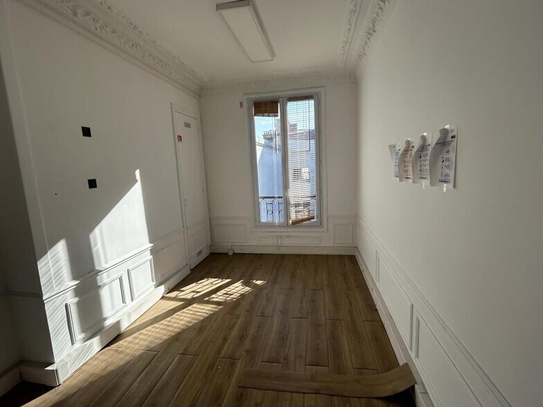 Bureau dans Paris à vendre - Photo de l’immeuble – Image 1 sur 3