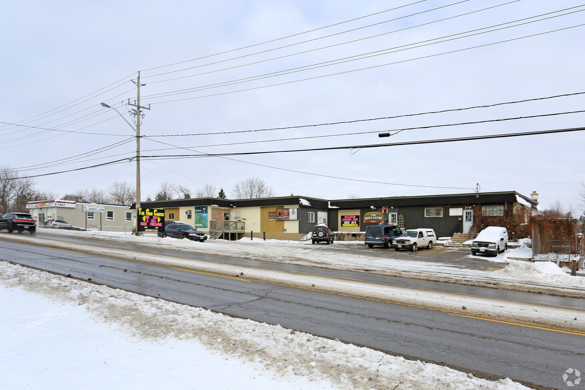 3310 King St E, Kitchener, ON à louer Photo principale– Image 1 sur 3