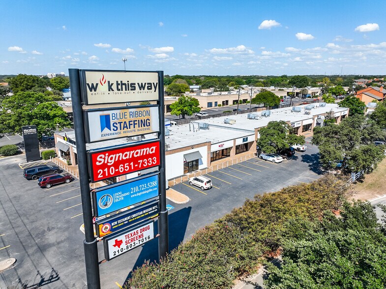 2411 NE Loop 410, San Antonio, TX à vendre - Photo de l’immeuble – Image 2 sur 12