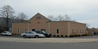 Plus de détails pour 670 Pine Aire Dr, Deer Park, NY - Industriel/Logistique à louer