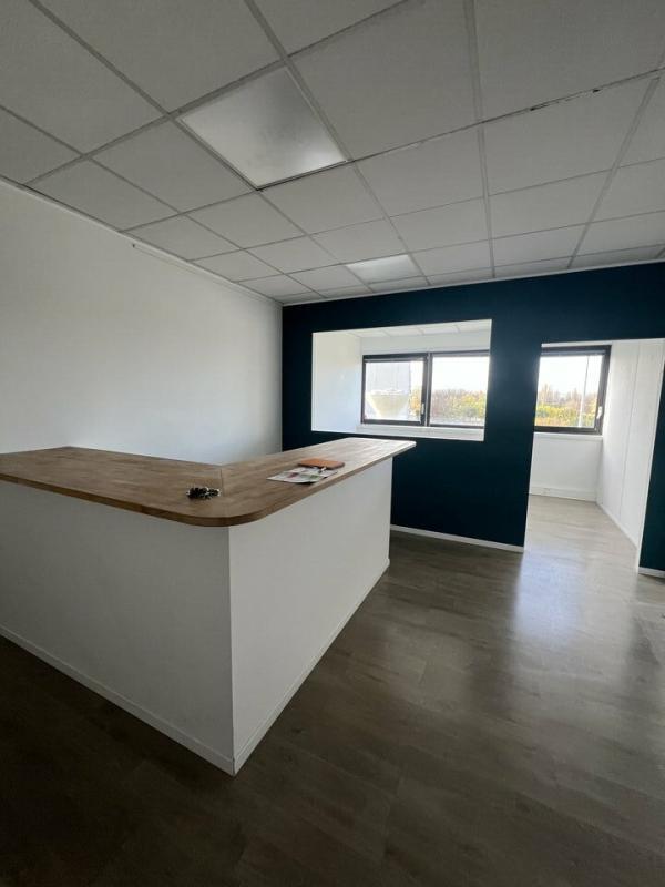 Plus de détails pour Bureau à louer