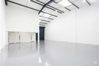 Juno Way, Londres à louer Photo intérieure– Image 1 sur 4