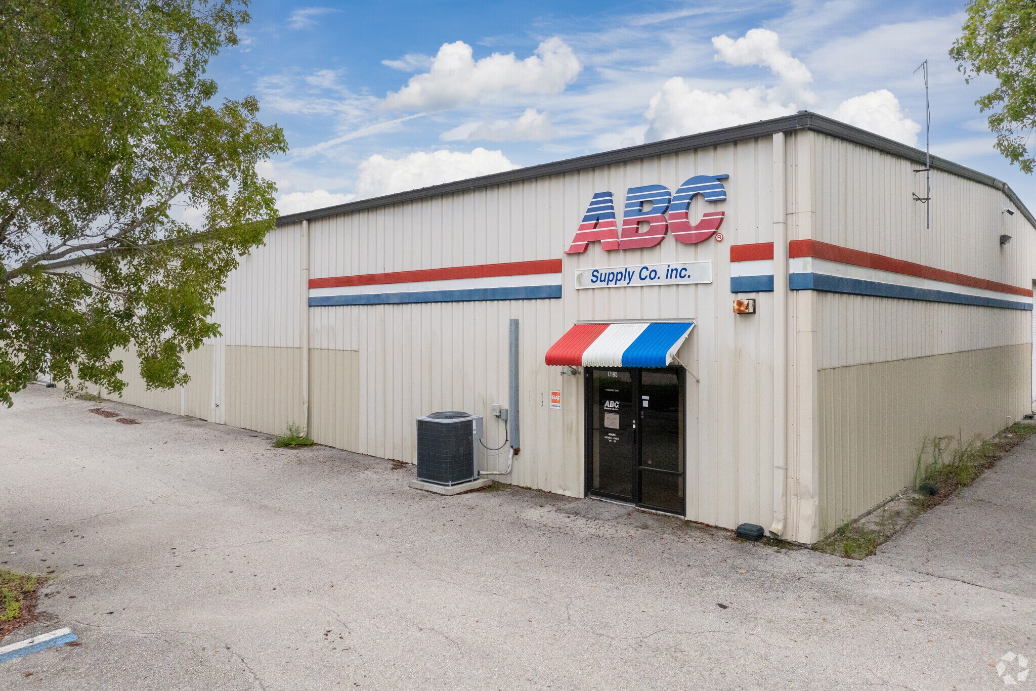 17195 Jean St, Fort Myers, FL à louer Photo principale– Image 1 sur 5