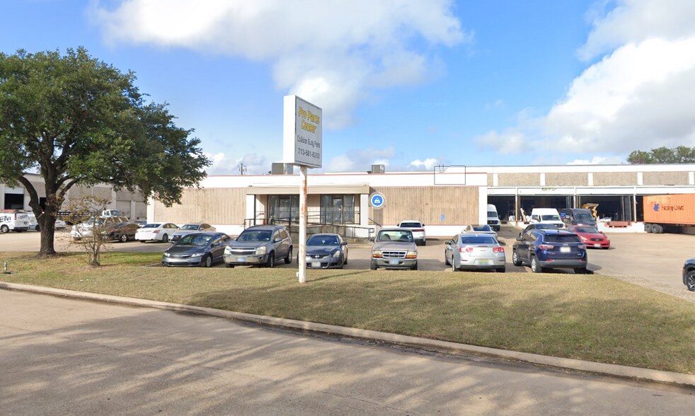 2525 Fairway Park Dr, Houston, TX à louer - Photo de l’immeuble – Image 1 sur 7