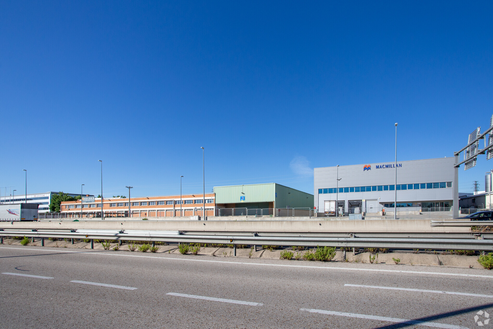 Carretera Fuenlabrada, 2068, Pinto, Madrid à louer Photo de l’immeuble– Image 1 sur 4